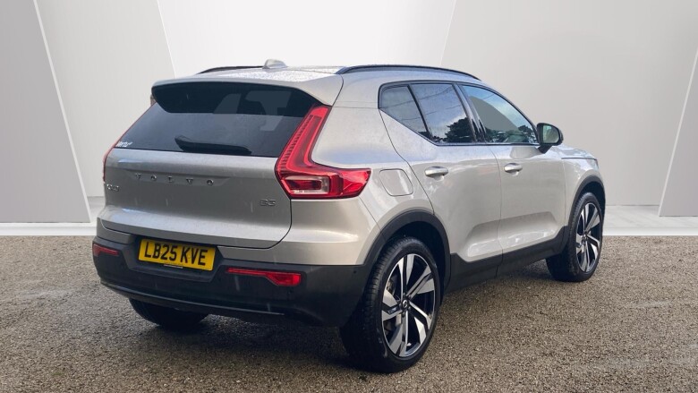 Volvo XC40 2.0 B3P Ultra Dark 5dr Auto Petrol Estate